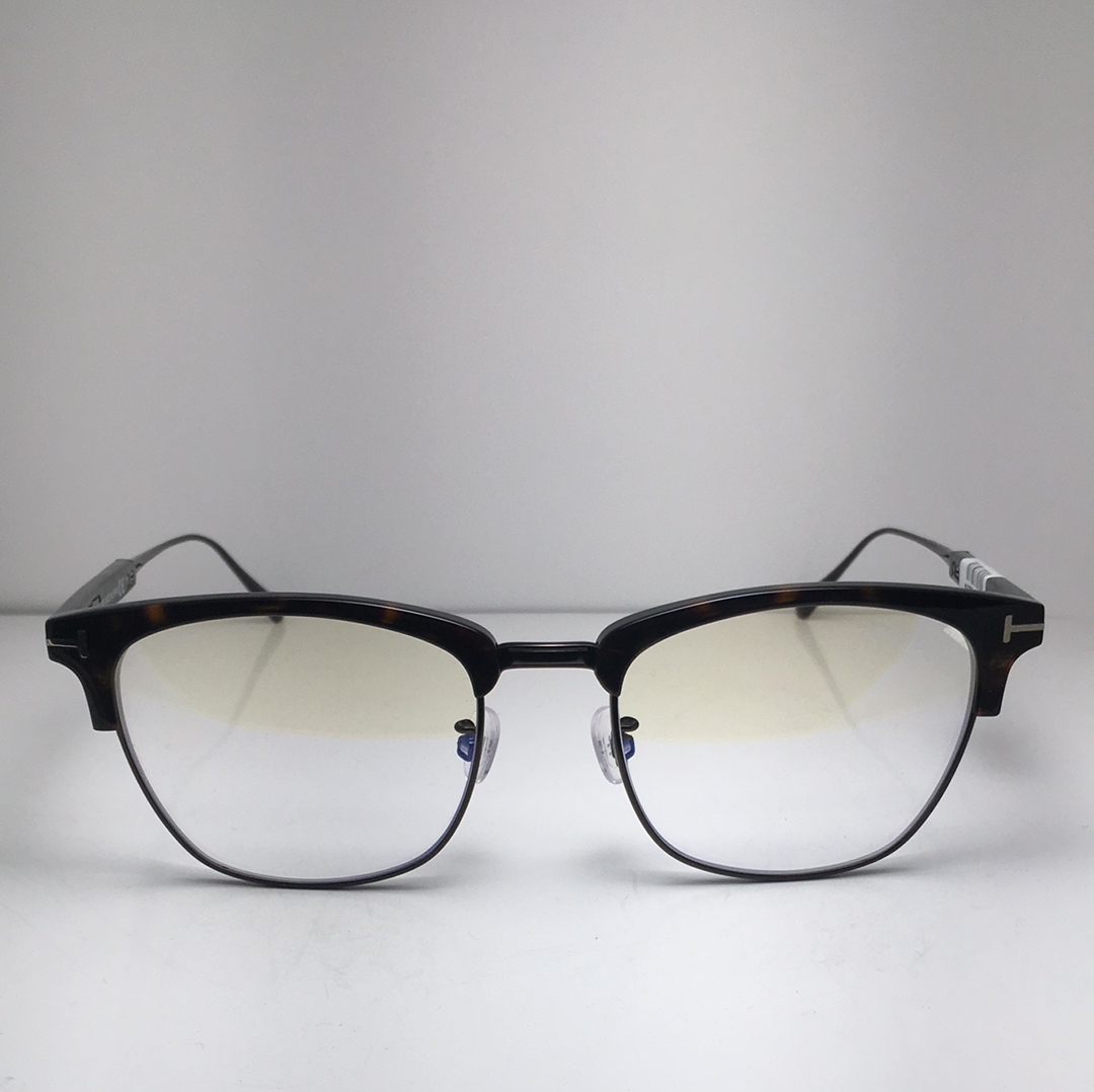 Tom Ford TF5590 – Asterix Eyewear